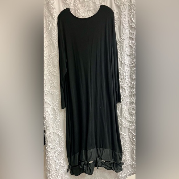 NWT. LUUKAA long black dress with taffeta around the bottom size 7 - Picture 5 of 5